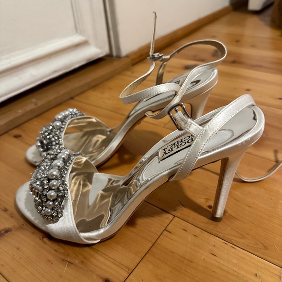 Badgley Mischka White Heels - Picture 2 of 5